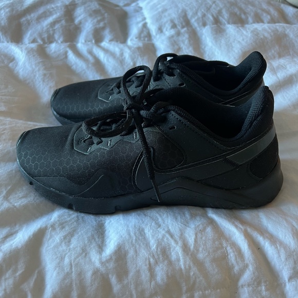 NIKE TRAINERS - Picture 3 of 4